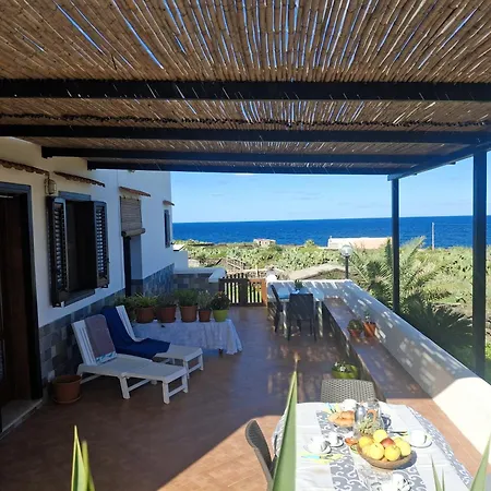 Elio&mina - Dammusi E Con Vista Mare