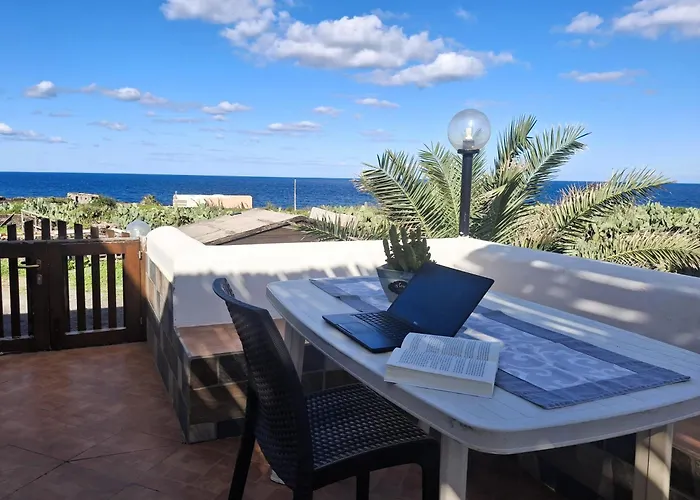 Elio&mina - Dammusi E Con Vista Mare Παντελλερία