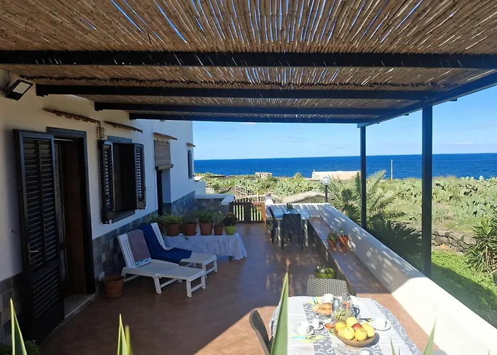 Elio&mina - Dammusi E Con Vista Mare