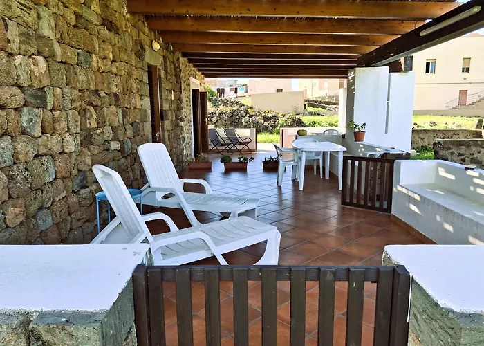 Elio&mina - Dammusi E Con Vista Mare *